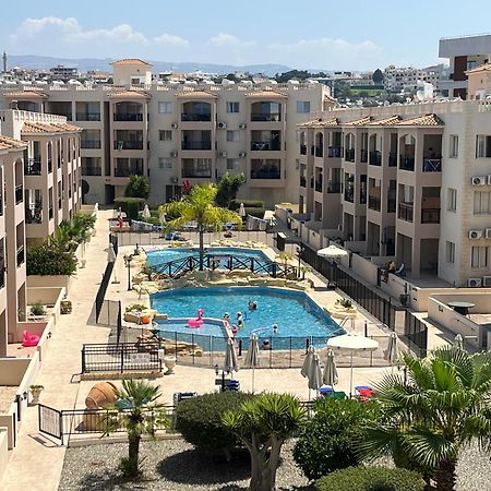 Royal Seacrest Residence Paphos Eksteriør billede