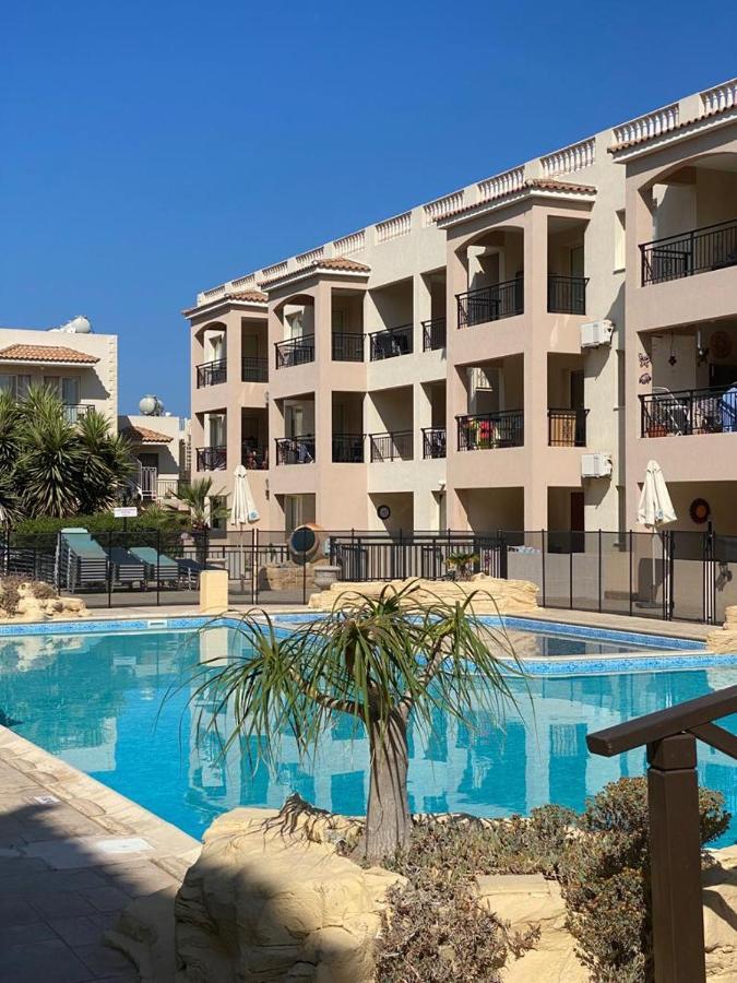Royal Seacrest Residence Paphos Eksteriør billede