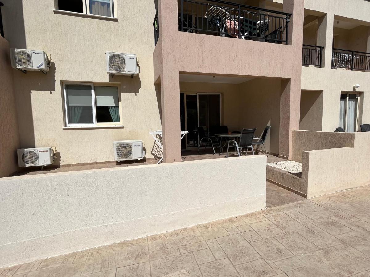 Royal Seacrest Residence Paphos Eksteriør billede