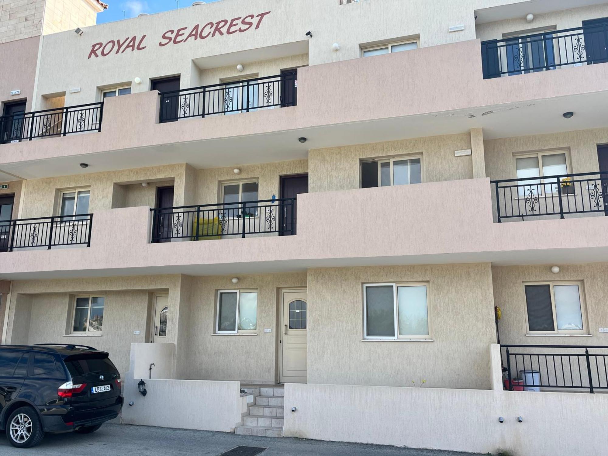 Royal Seacrest Residence Paphos Eksteriør billede